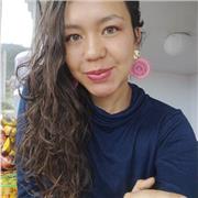 Psicóloga arte terapeuta y musicoterapeuta con conocimientos en sociales y filosofía